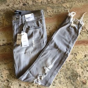 Mid Rise Ankle Legging